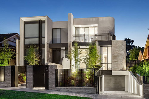 Professionally installed driveway lighting on a luxury Melbourne residential property